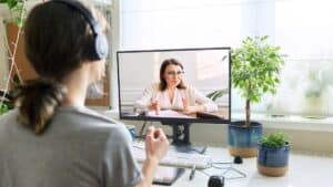 le boom des consultations beauté en ligne ce que ça change concrètement pour les consommatrices exigeantes