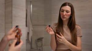 sérums, peelings, crèmes les produits les plus piratés sur les réseaux et ce que cela dit de nos habitudes
