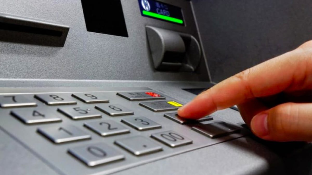 adieu les cartes bancaires voici comment retirer de largent dans les distributeurs de billets sans cb adieu les cartes bancaires voici comment retirer de largent dans les distributeurs d (1)