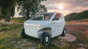 après les maisons en kit, stellantis s’inspire d’ikea et imagine la voiture en kit du futur