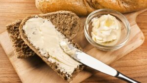 fini le beurre cet aliment est bien meilleur avec votre pain le matin pour eviter les pics glycemiques fini le beurre cet aliment est meilleur pour tartiner votre pain le matin et eviter