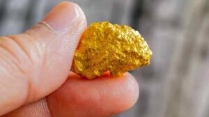 lappareil electronique que nous jetons tous secret 450 milligrammes dor 22 carats dedans