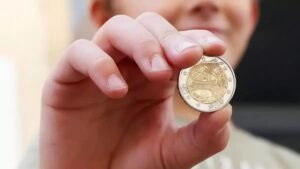 les ecoliers francais ont tous cette piece de 2e qui se revend aujourdhui a prix dor sur internet 1
